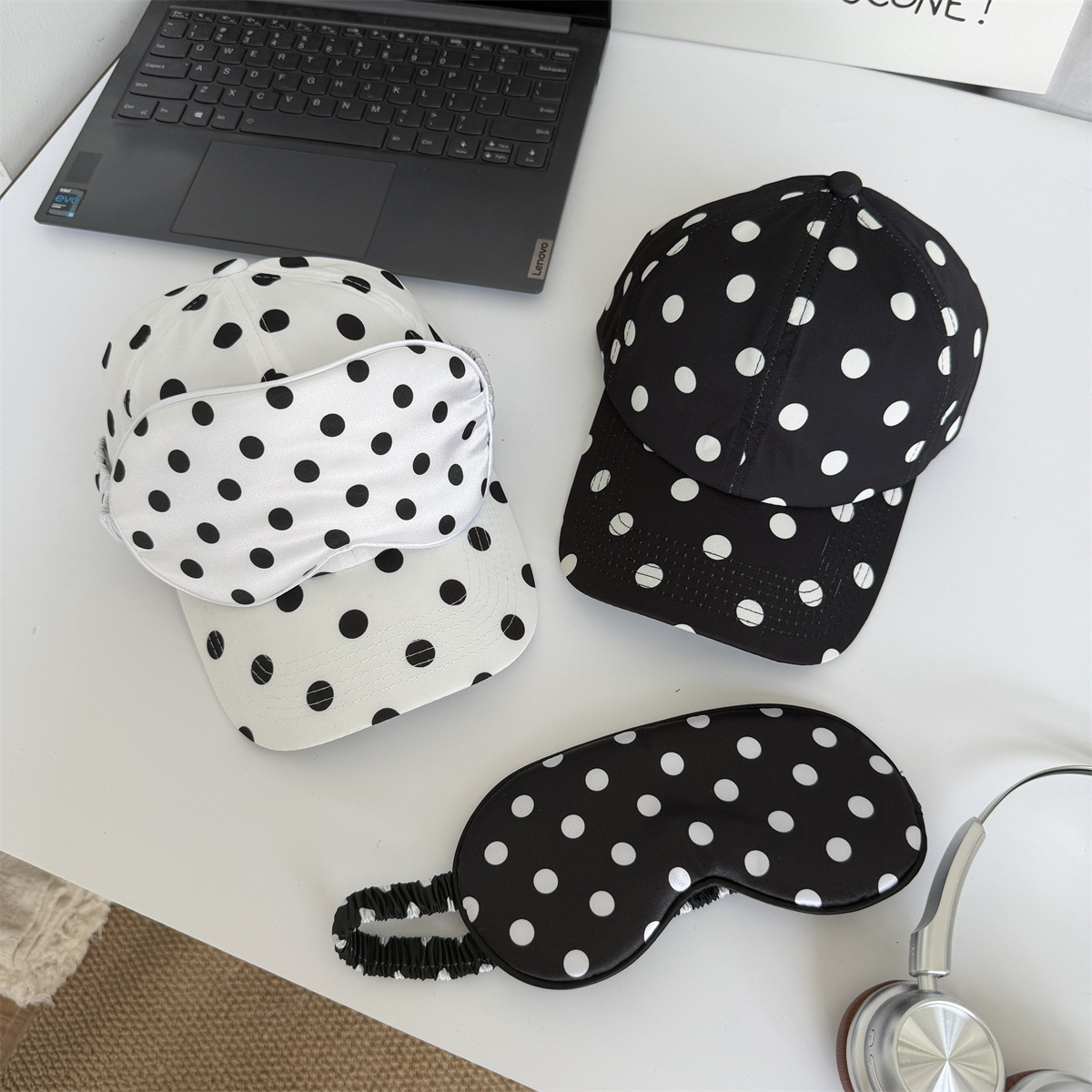 Travel Accessories Kit For Women - Casquette de baseball à pois et