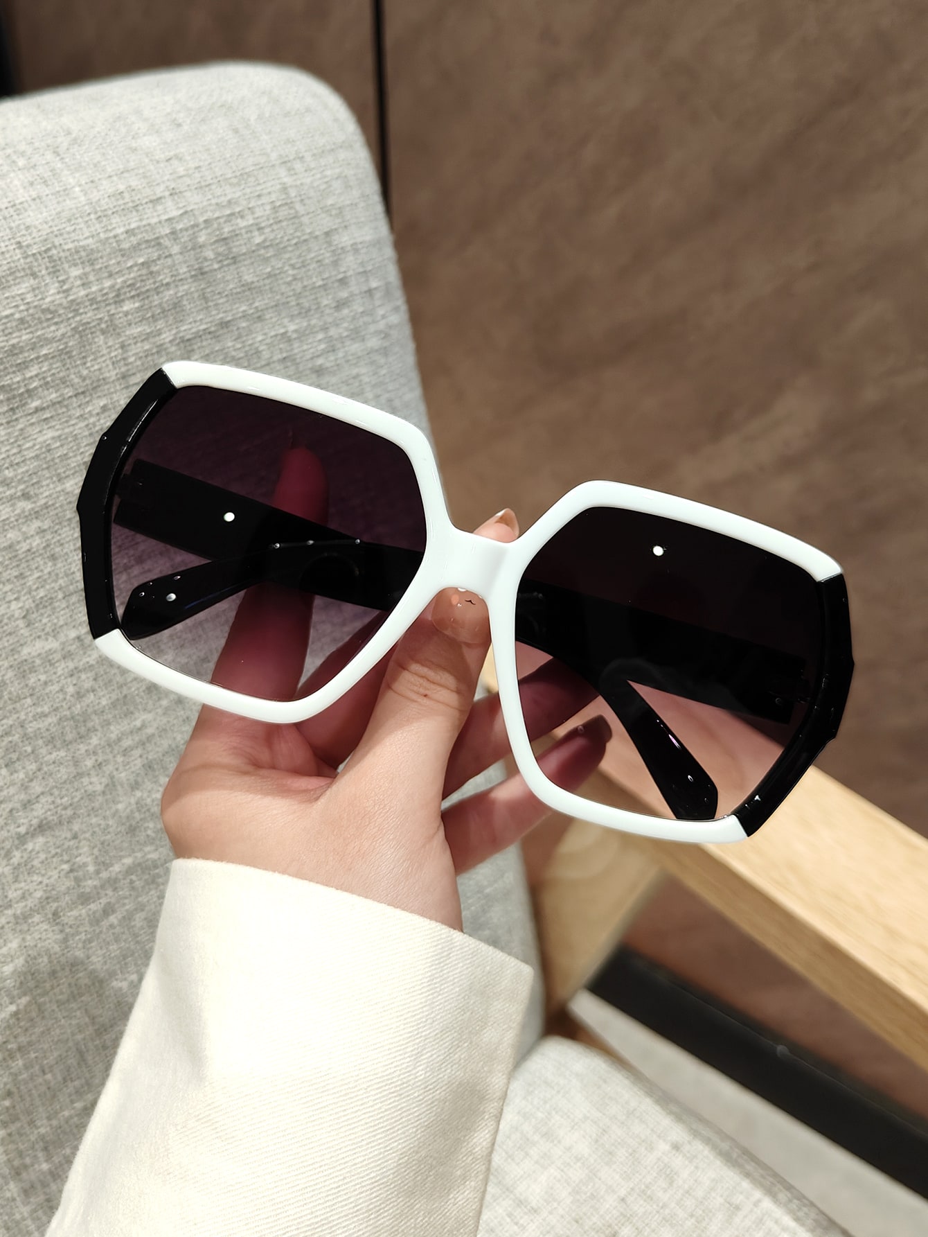 Lunettes géométriques noires e - Travel Accessories Gifts avis et prix